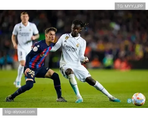 卡马文加是否依赖皇马体系：战术角色与自主进攻能力分析