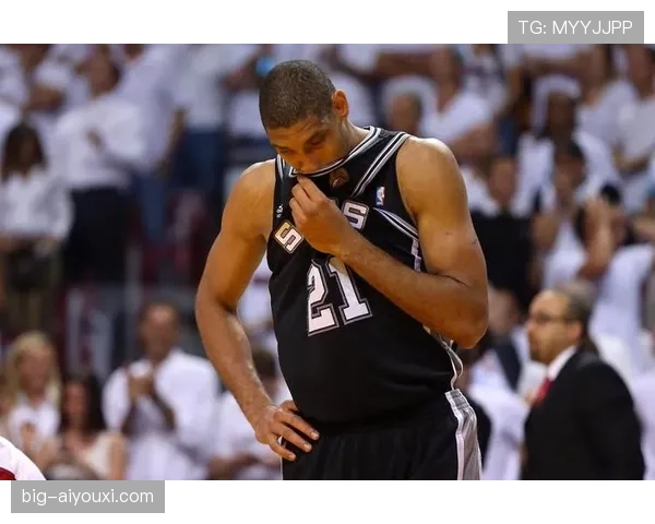 加内特通过高效挡拆提升内线威慑力，拉开球队防守空间