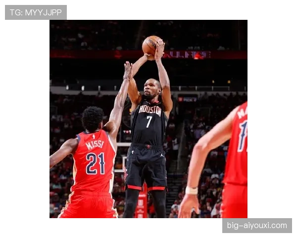 杜兰特挡拆配合提升得分效率，胜过字母哥内线进攻